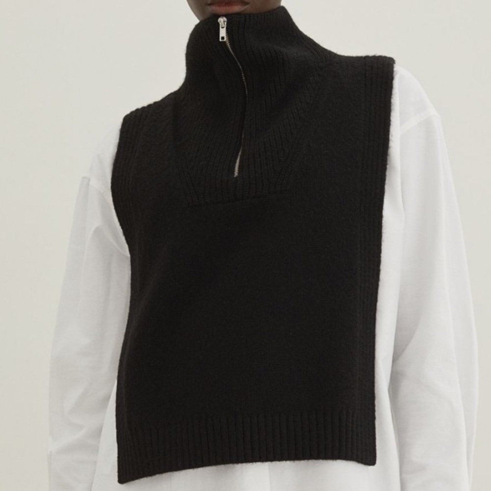Knit Collar Vest